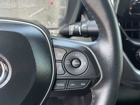 Used 2025 Toyota Corolla SE FWD image 23