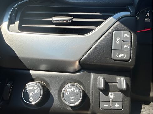 Used 2019 Chevrolet Tahoe Premier w/ Max Trailering Package AWD/4WD image 24