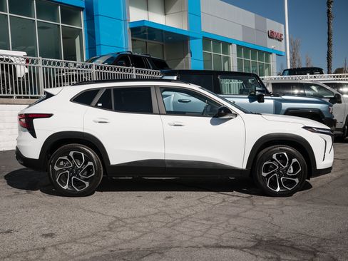 New 2026 Chevrolet Trax RS w/ Driver Confidence Package image 4