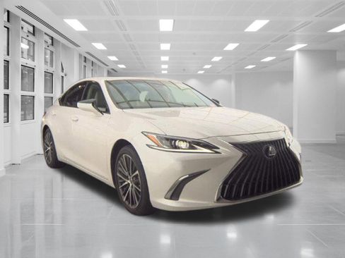 Used 2024 Lexus ES 350 w/ Premium Package image 2