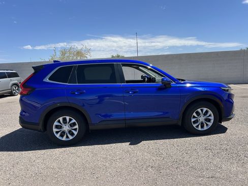 Used 2025 Honda CR-V LX image 6