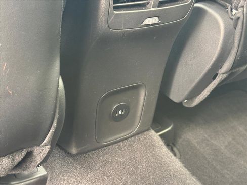 Used 2025 Ford Escape ST-Line Select AWD/4WD image 11