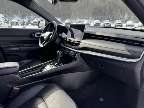 Used 2022 Jeep Compass Limited image 12