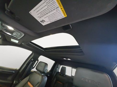 Used 2023 GMC Sierra 1500 AT4 w/ Technology Package AWD/4WD image 12