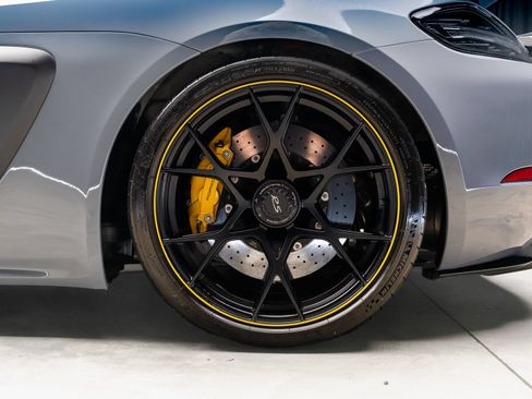 Used 2024 Porsche 718 Cayman GT4 RS w/ Accent Package Logos RWD image 42