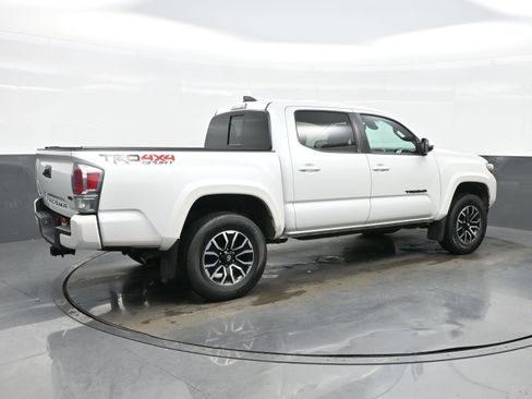Used 2022 Toyota Tacoma TRD Sport image 6