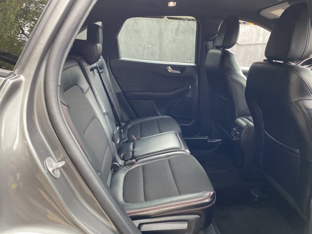 Used 2025 Ford Escape ST-Line Select AWD/4WD image 16