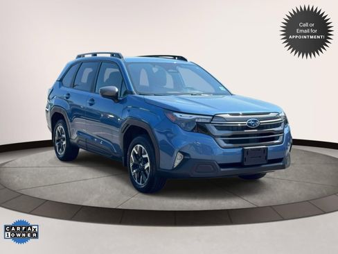 Certified 2025 Subaru Forester Premium AWD/4WD image 1