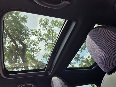 New 2026 MINI Cooper 2-Door Hardtop FWD image 18