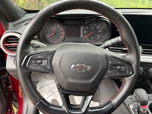 Used 2024 Chevrolet Trax RS FWD image 16