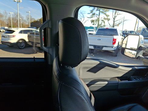 Used 2024 Ford F250 Lariat w/ Lariat Ultimate Package image 13