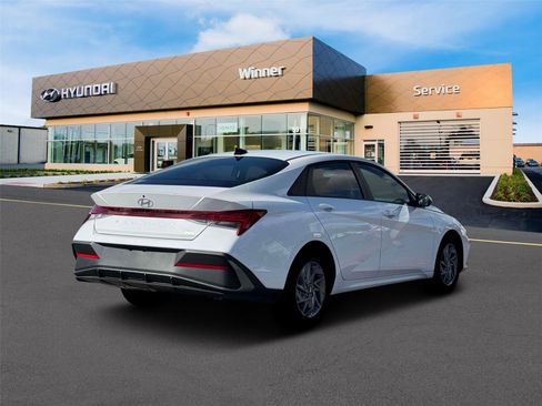 New 2026 Hyundai Elantra Hybrid FWD image 26