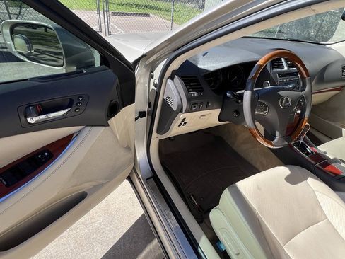 Used 2012 Lexus ES 350 FWD image 25