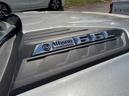Used 2024 Chevrolet Silverado 2500 Custom w/ Custom Value Package AWD/4WD image 3