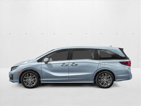 New 2026 Honda Odyssey Touring image 3