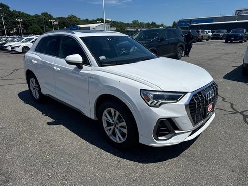 Used 2025 Audi Q3 2.0T Premium AWD/4WD image 3