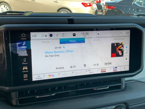 Used 2025 Jeep Wrangler Sahara image 21