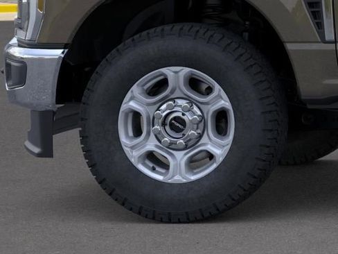 New 2026 Ford F250 XLT w/ XLT Premium Package image 19