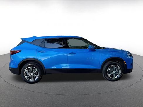 Used 2025 Chevrolet Blazer LT FWD image 16
