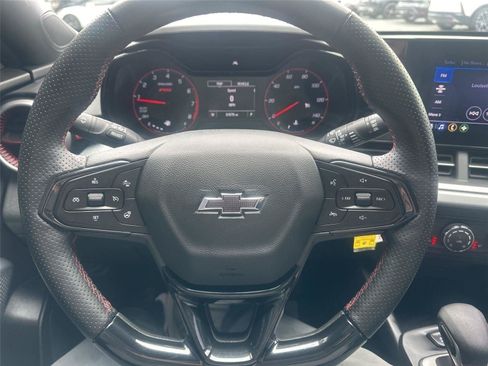 Used 2024 Chevrolet Trax RS w/ Driver Confidence Package FWD image 18