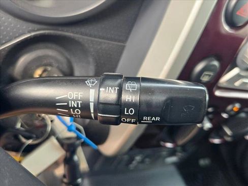 Used 2007 Toyota FJ Cruiser 4WD image 10