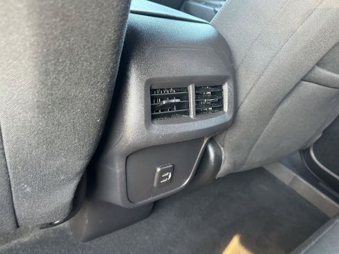 Used 2024 Chevrolet Equinox LT AWD/4WD image 13