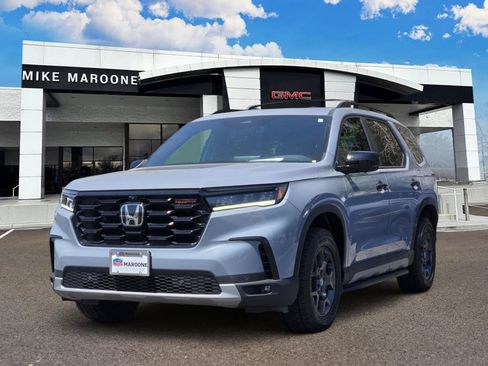 Used 2023 Honda Pilot TrailSport image 1