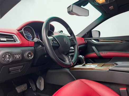 Used 2015 Maserati Ghibli S Q4 image 42