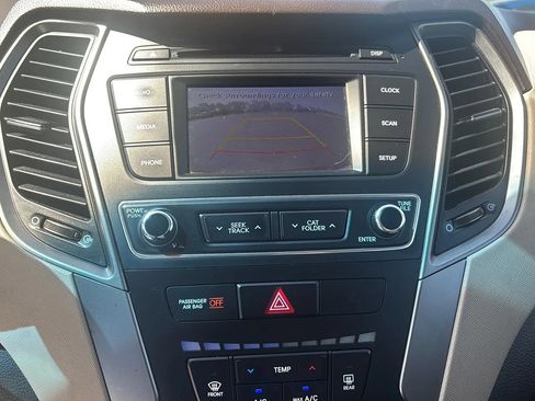 Used 2017 Hyundai Santa Fe Sport FWD image 18