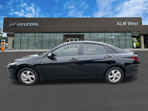 Used 2023 Hyundai Elantra SE image 8
