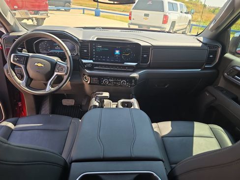 Used 2024 Chevrolet Silverado 1500 LTZ w/ LTZ Convenience Package II AWD/4WD image 9