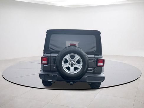 Used 2018 Jeep Wrangler Unlimited Sport S image 5
