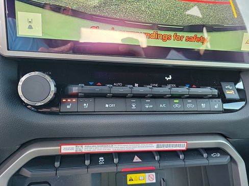 New 2025 Toyota Tundra Limited image 22