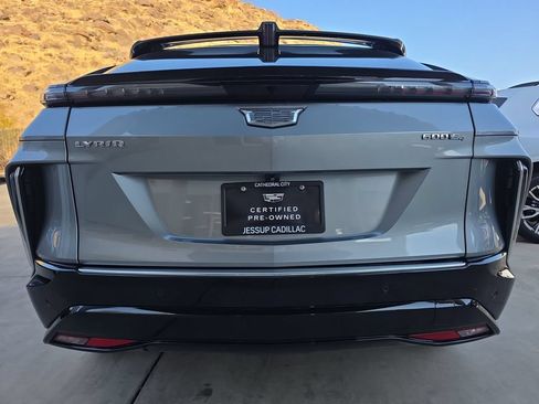 Used 2024 Cadillac Lyriq Luxury AWD/4WD image 33