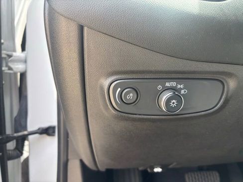 Used 2022 Chevrolet Equinox LS w/ LS Convenience Package image 21