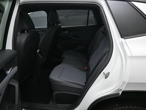 Used 2025 Volkswagen Tiguan SE R-Line AWD/4WD image 27