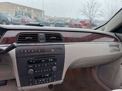 Used 2009 Buick LaCrosse CX image 19