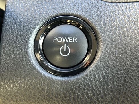 Used 2026 Toyota Camry LE FWD image 33