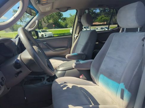 Used 2007 Toyota Sequoia SR5 RWD image 16