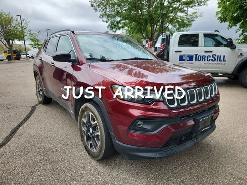Used 2022 Jeep Compass Latitude AWD/4WD image 1