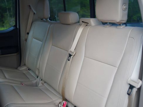 Used 2015 Ford F150 Lariat w/ Equipment Group 501A Mid AWD/4WD image 96