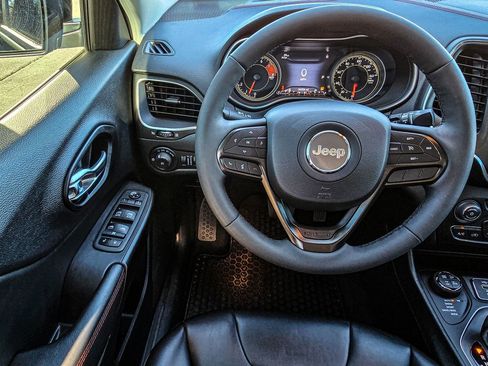 Used 2022 Jeep Cherokee Trailhawk w/ Trailer Tow Group image 32