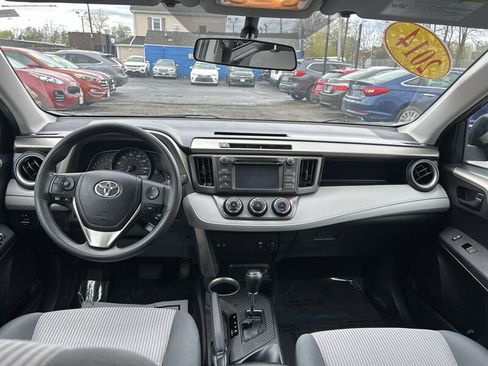 Used 2014 Toyota RAV4 LE AWD/4WD image 11
