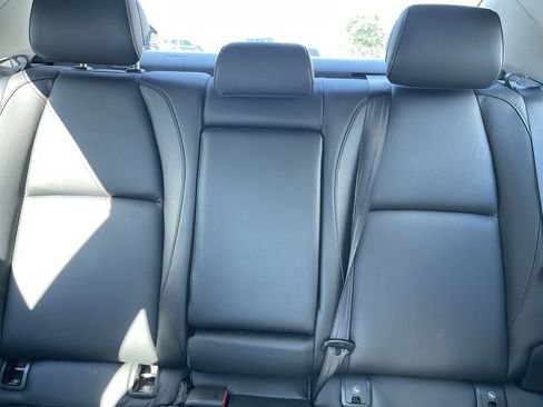 Used 2025 MAZDA MAZDA3 s FWD image 39