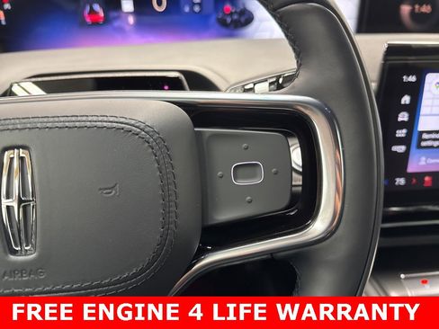 Used 2024 Lincoln Nautilus Reserve w/ Equipment Group 202A image 13