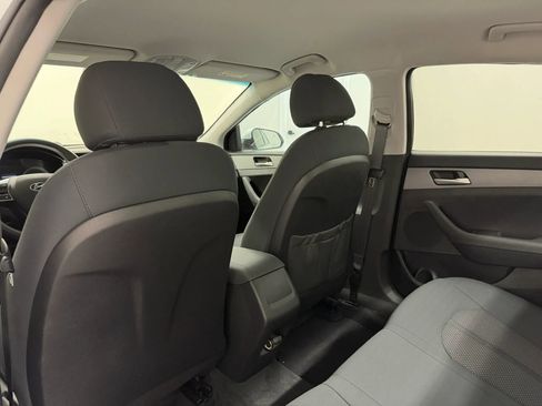 Used 2018 Hyundai Sonata SE FWD image 14