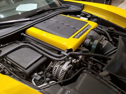 Used 2014 Chevrolet Corvette Stingray Convertible w/ 3LT Preferred Equipment Group image 31