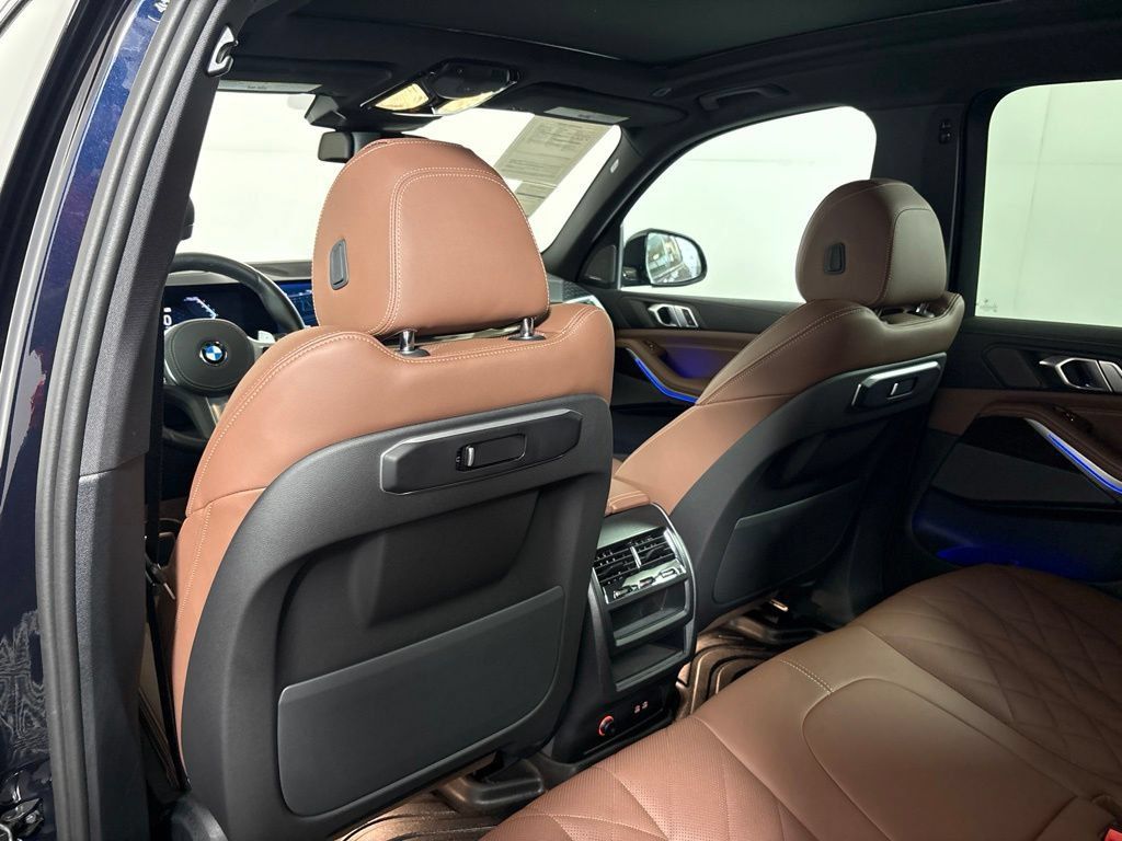 Certified 2024 BMW X5 xDrive40i w/ M Sport Package AWD/4WD image 31
