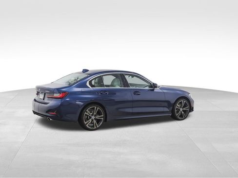 Used 2021 BMW 330e xDrive w/ Convenience Package image 5