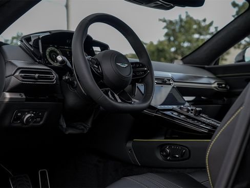 New 2026 Aston Martin V8 Vantage Roadster image 17